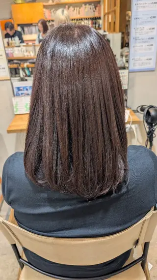 カラー 【女性限定】 しおりのヘアスタイル