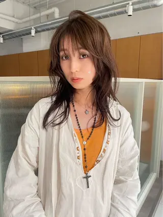 カラー 西尾 巴那のヘアスタイル