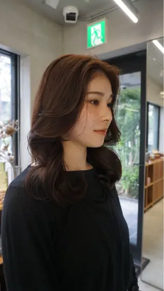 ロング カラー サカモト ナオミのヘアスタイル