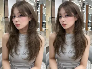 ロング 🎀ダブルカラー/ 透明感カラー/翼🎀のヘアスタイル