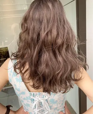 カラー ✨艶ブリーチカラー ✨四ノ宮裕己のヘアスタイル