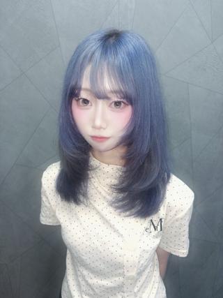 ミディアム カラー 野々山 芽莉のヘアスタイル