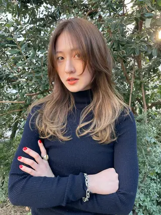 ミディアム カラー 佐伯 和佳のヘアスタイル