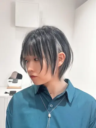 ショート カラー ショートのための 曲がる縮毛矯正のヘアスタイル