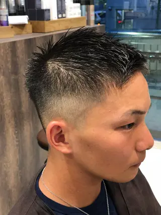メンズ 飯塚 竜之介のヘアスタイル