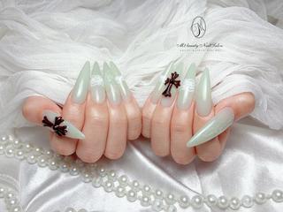 ネイル M2 BEAUTY Marieのネイルデザイン
