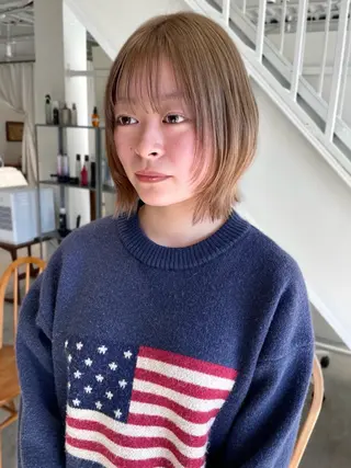 ミディアム カラー 林 千聖のヘアスタイル