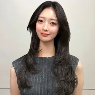 ロング カラー 新宿/レイヤーカット 髪質改善/小顔見せのヘアスタイル