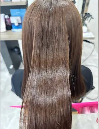 ロング カラー 𝑴𝒐𝒓𝒊 /髪質改善/艶髪🖤のヘアスタイル