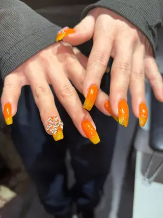 ネイル 🪐富島彩夏 /海外nail🪐のネイルデザイン