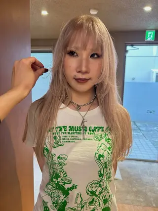 ロング カラー niina suzukiのヘアスタイル