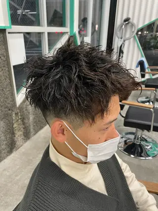 メンズ 高山 妃のヘアスタイル