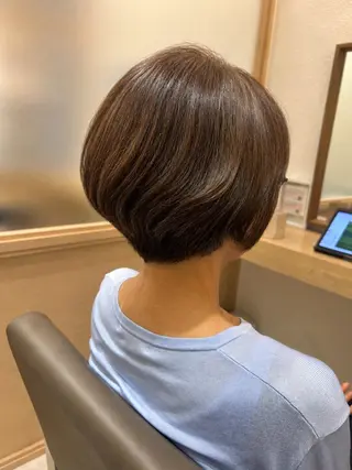 ショート カラー 久木原 ゆりのヘアスタイル