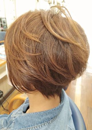 ショート 森長 咲子のヘアスタイル