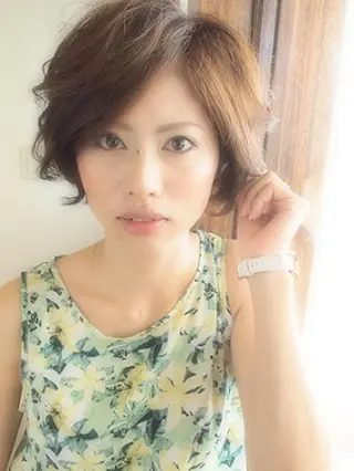 ショート カラー grand juteのヘアスタイル