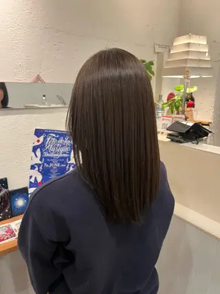 ミディアム 栗林 惟のヘアスタイル
