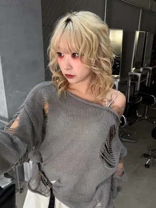 ミディアム カラー RIHO🎀栄 ハイトーン×顔周りのヘアスタイル