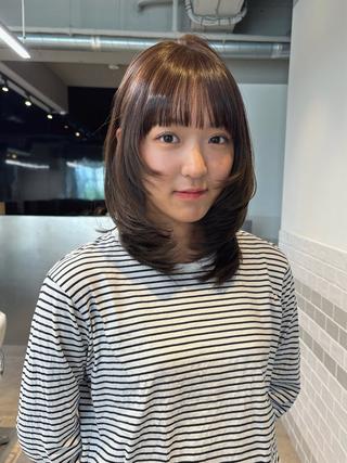 ミディアム カラー mino🤍🪽🫧 透明感/レイヤーのヘアスタイル