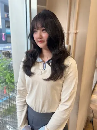 カラー 'AXIS 栄 Konomiのヘアスタイル