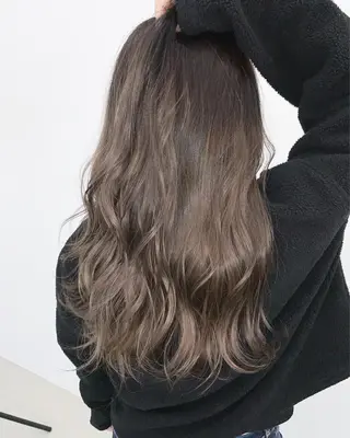 ロング 山田 絵里菜のヘアスタイル