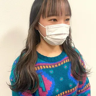 ロング カラー 透け感カラー/ momo🦕のヘアスタイル