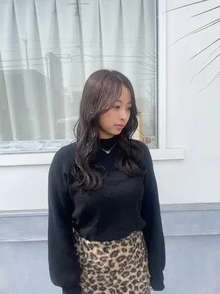 ミディアム 佐々木 彩羽のヘアスタイル