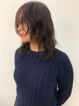 セミロング オカモト ハルカのヘアスタイル