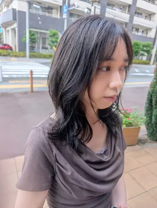 セミロング 佐々木 勇希のヘアスタイル