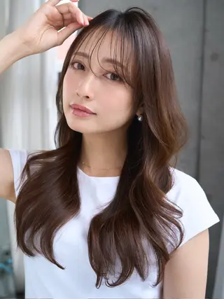 ロング カラー まとまるレイヤー カット/透明感カラーのヘアスタイル