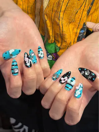 ネイル nagisa ✩︎⡱のネイルデザイン