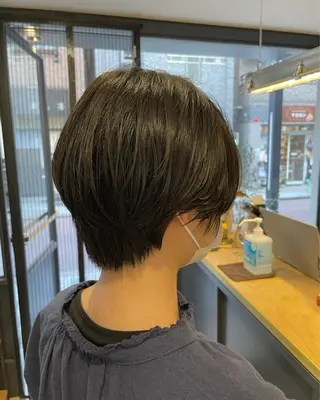 ショート 暖色カラー🍊 ボブ🌿顔周りcutのヘアスタイル