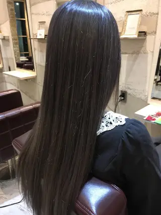 ロング カラー 髪質改善カラー、美髪 トリートメント専門のヘアスタイル