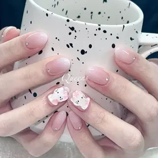 ネイル Queens 榊 まおのネイルデザイン