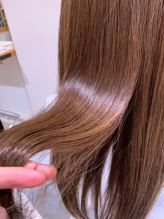 セミロング ARMONY秋山輝也 コテ巻き風パーマ特化のヘアスタイル
