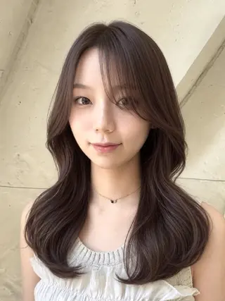 セミロング 海外風レイヤー/べー ジュ/天神/てぃあらのヘアスタイル