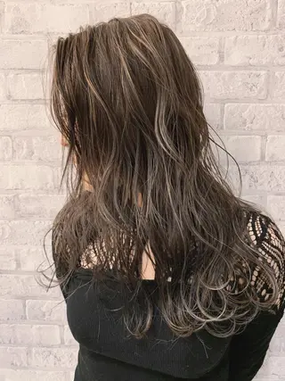 ロング カラー 🇰🇷レイヤー 💐Seinaのヘアスタイル