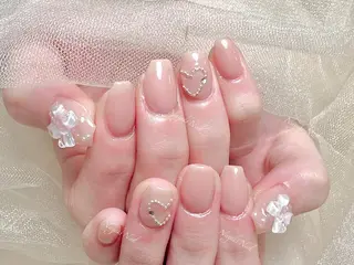ネイル 🦋 Queenieのネイルデザイン