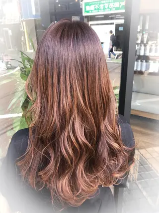 ロング カラー あらい なつみのヘアスタイル