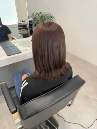 ミディアム カラー 岡田 詠のヘアスタイル