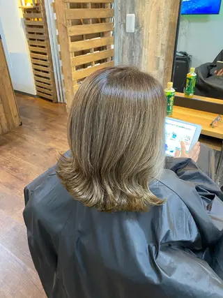 ミディアム カラー Luzir⭐︎ GEN⭐︎のヘアスタイル