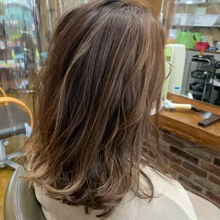 ミディアム 神 甚八のヘアスタイル