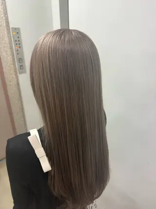 ロング 中韓𝒎𝒊𝒙🎀 ハイトーン/ベージュのヘアスタイル