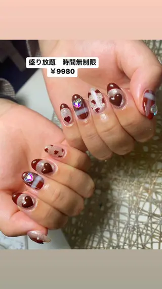 ネイル 艶々の美爪を〜 【リリアーナ】のネイルデザイン