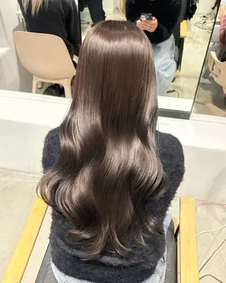 ロング カラー 木谷 彩音のヘアスタイル