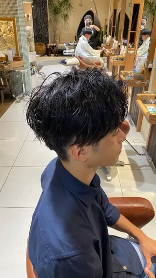 ミディアム パーマ メンズ 池袋西口メンズパーマ 特化 石見柊羽のヘアスタイル