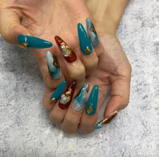 ネイル nailstudio eviz新宿店のネイルデザイン