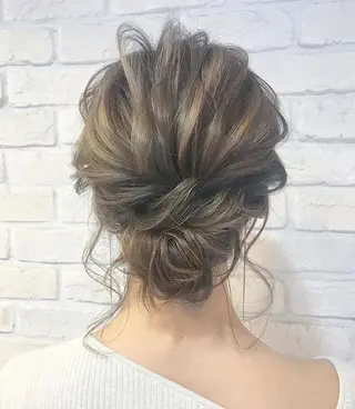 ヘアアレンジ あやか 白髪ぼかしハイライトのヘアスタイル