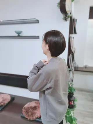 ショート ツヤ髪ケアカラー✨ 中谷良成のヘアスタイル