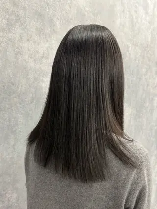 ミディアム 郷原 奈々のヘアスタイル