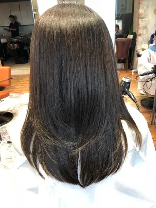 セミロング カラー パーマ Soleria 田中慎一のヘアスタイル